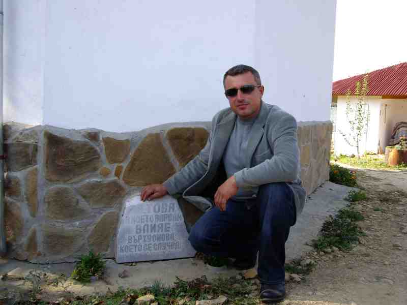 При параклиса в Дебели рът
